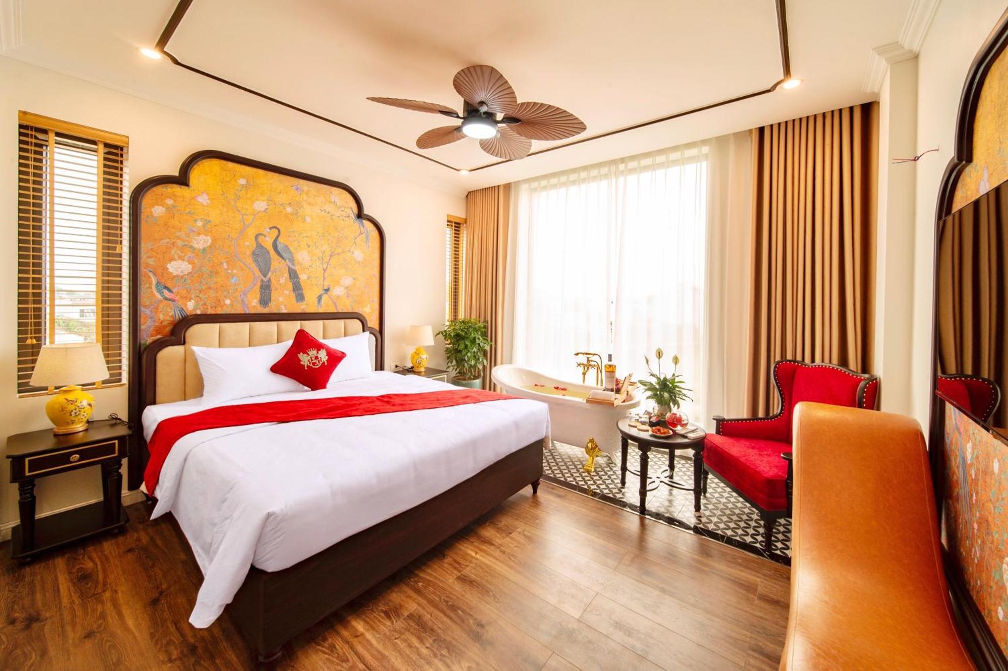 Lake Hotel Soc Son Hanoi Esterno foto